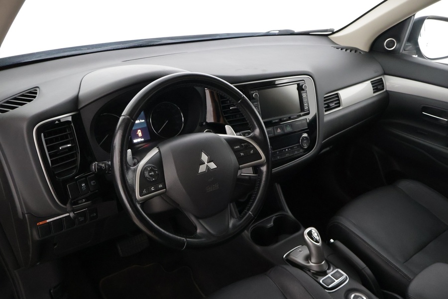 Mitsubishi Outlander PHEV vaihtoauto