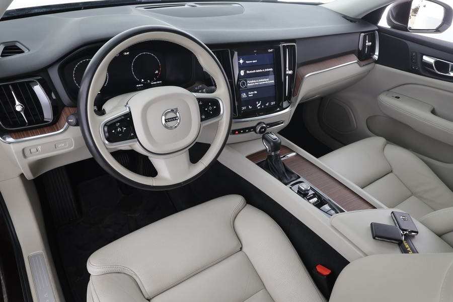 Volvo V60 vaihtoauto