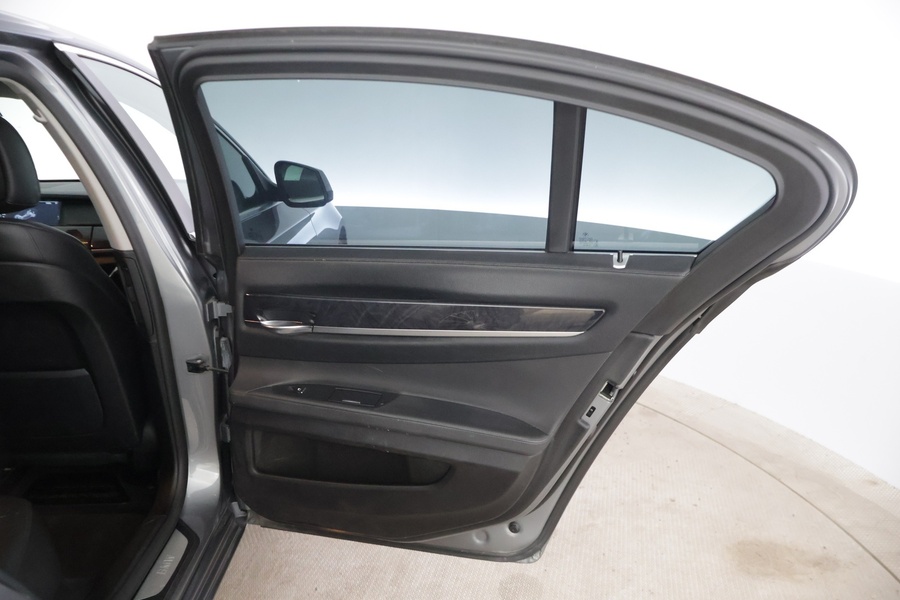 BMW 730 vaihtoauto