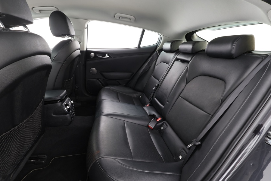 Kia Stinger vaihtoauto