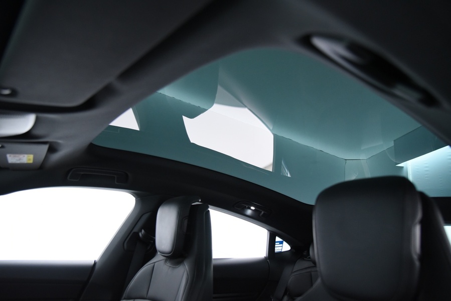 Porsche Taycan vaihtoauto