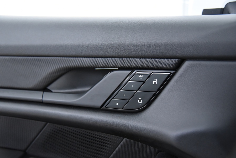 Porsche Taycan vaihtoauto