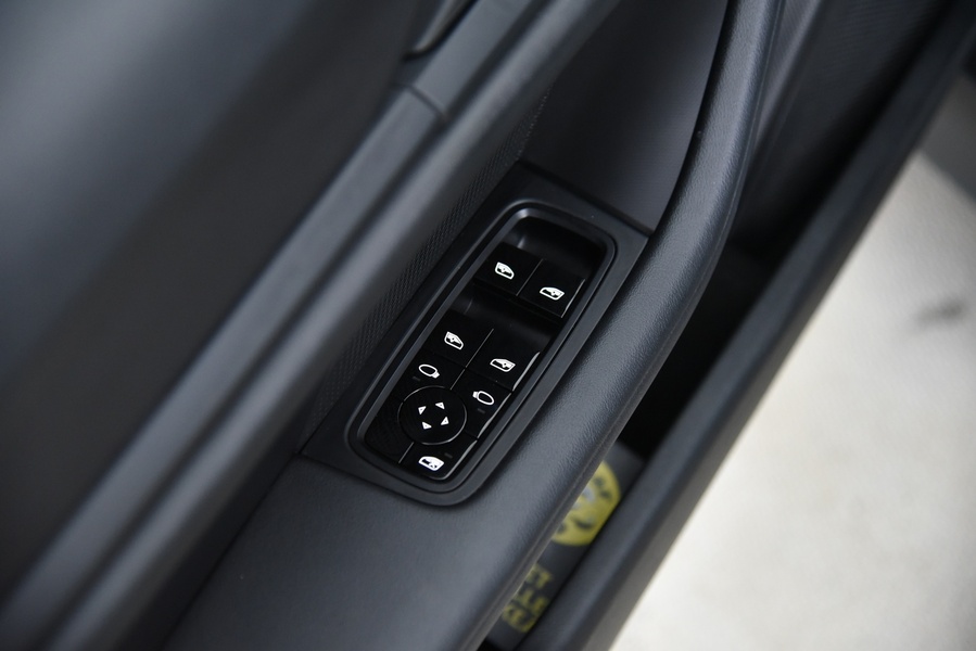 Porsche Taycan vaihtoauto