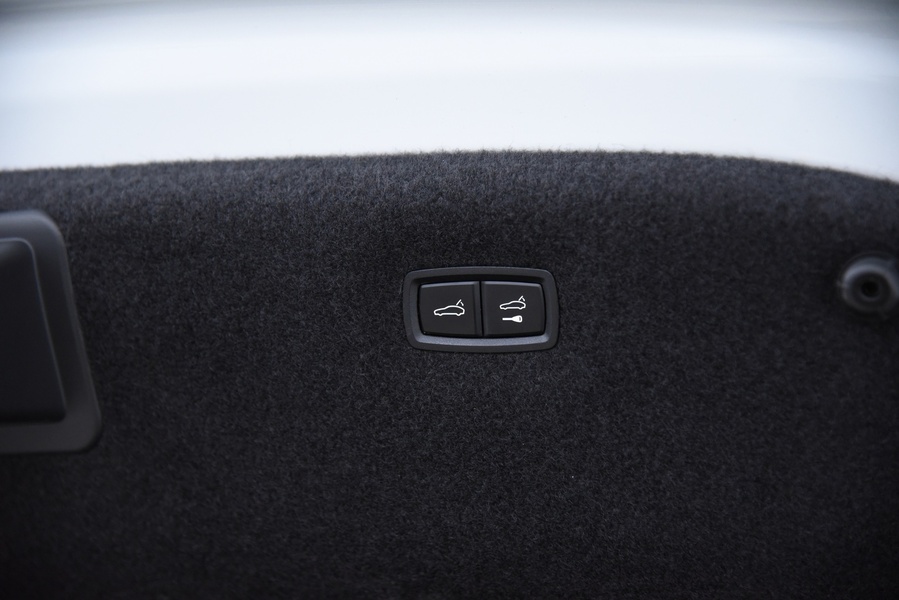 Porsche Taycan vaihtoauto