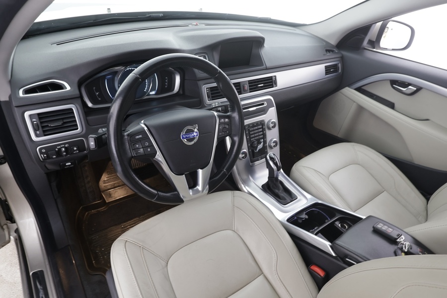 Volvo V70 vaihtoauto