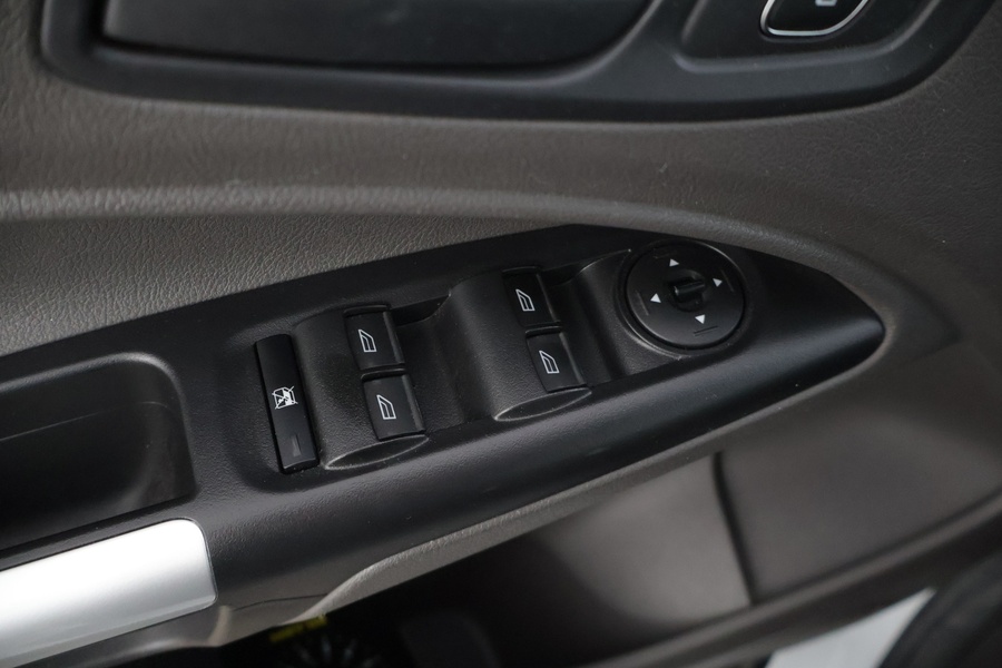 Ford Grand Tourneo Connect vaihtoauto