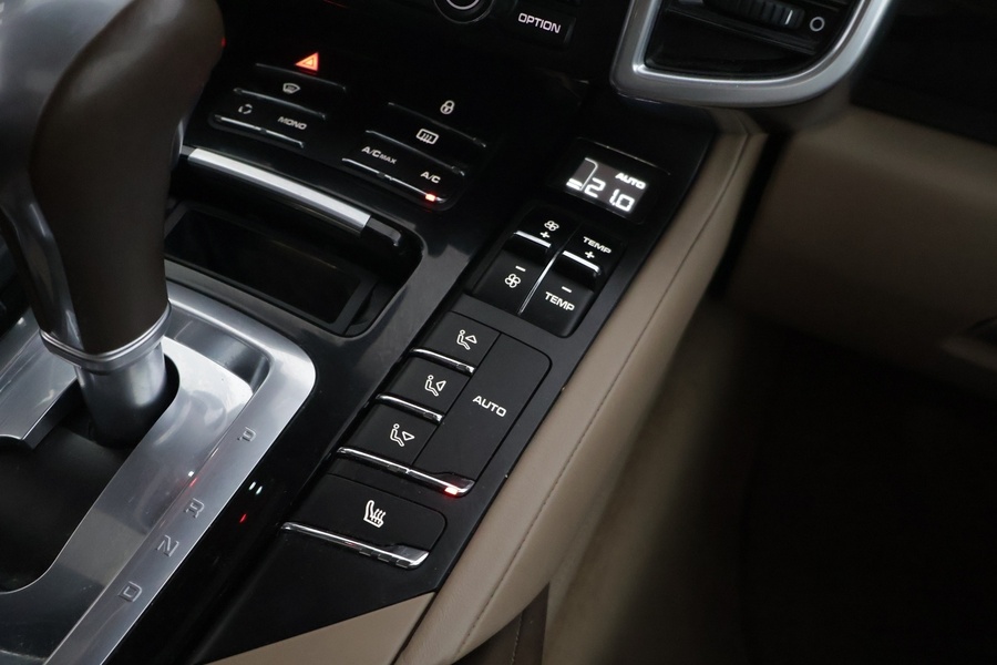 Porsche Cayenne vaihtoauto