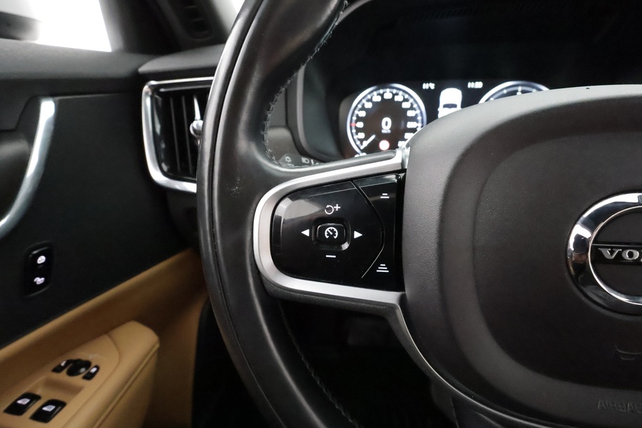 Volvo V90 Cross Country vaihtoauto