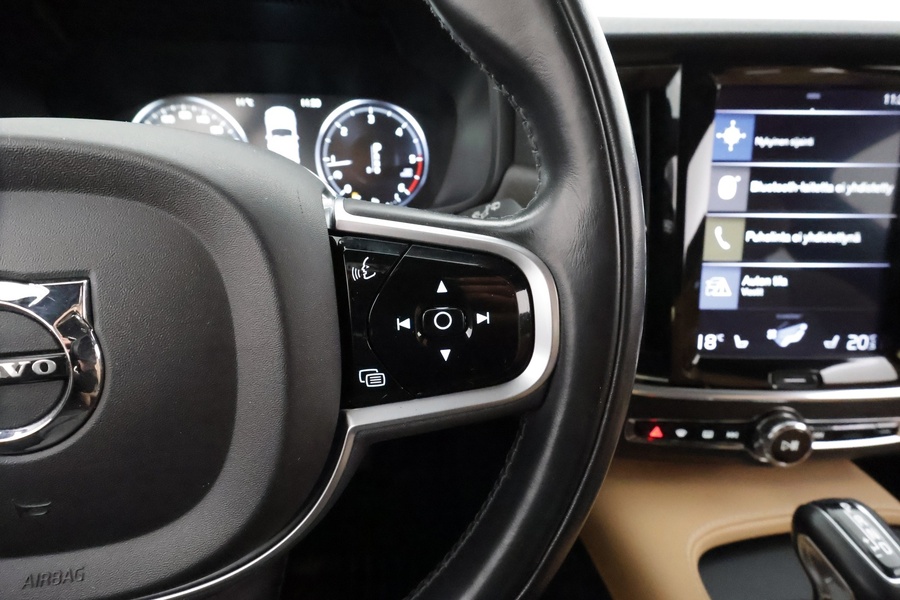 Volvo V90 Cross Country vaihtoauto