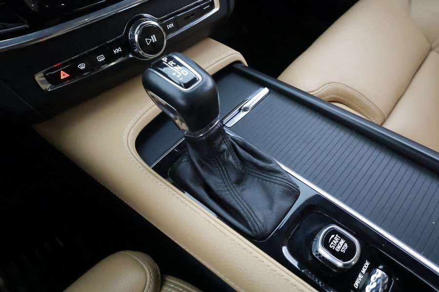 Volvo V90 Cross Country vaihtoauto