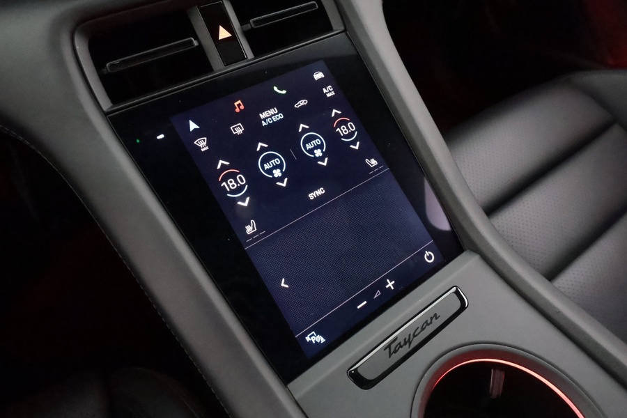 Porsche Taycan vaihtoauto