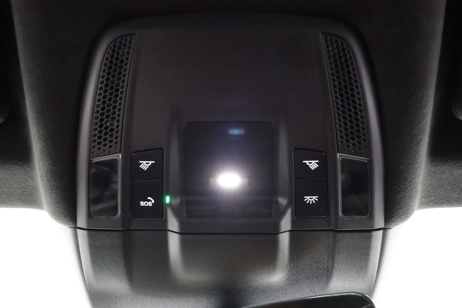 Porsche Taycan vaihtoauto