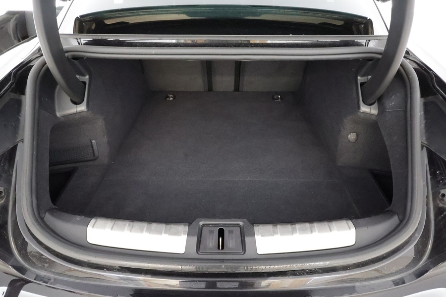 Porsche Taycan vaihtoauto