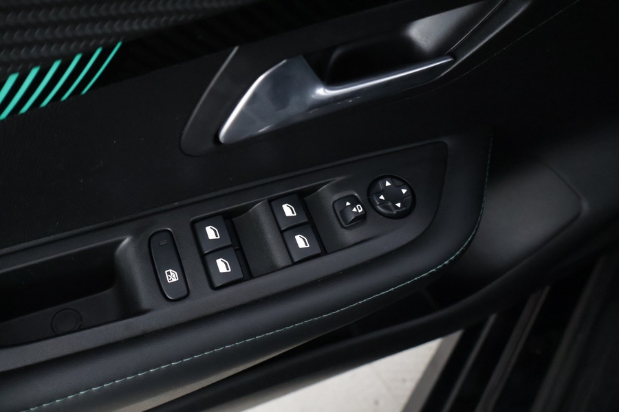 Peugeot e-208 vaihtoauto