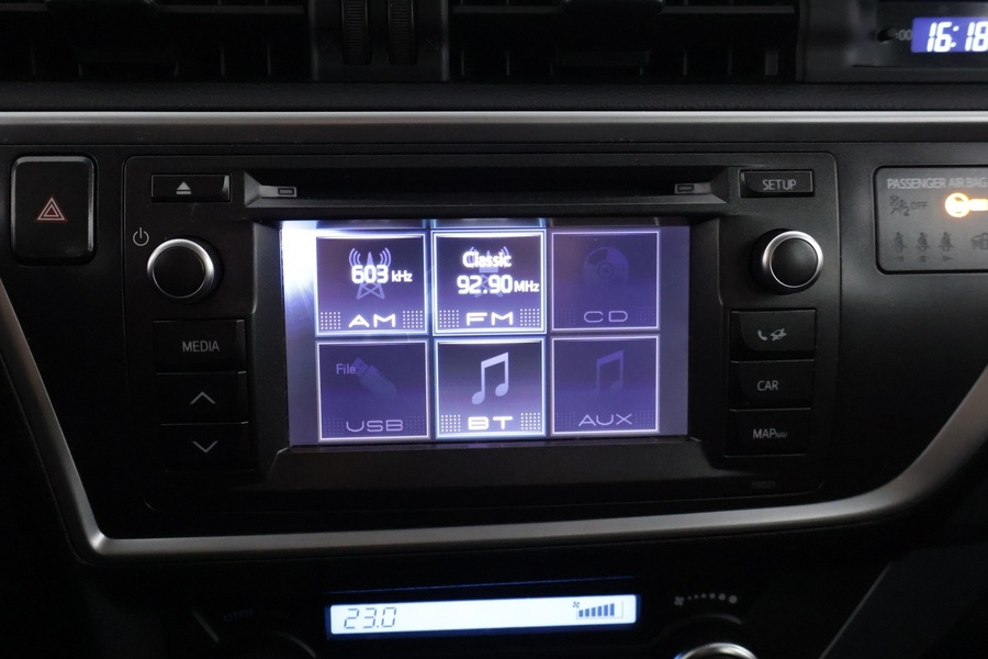 Toyota Auris vaihtoauto