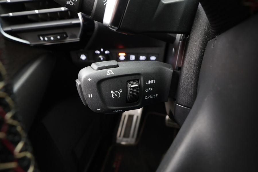 DS 7 Crossback vaihtoauto