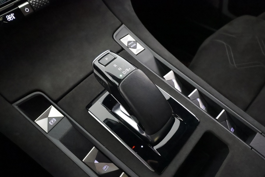 DS 7 Crossback vaihtoauto