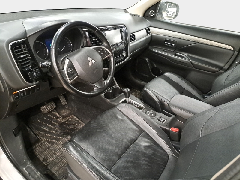 Mitsubishi Outlander vaihtoauto