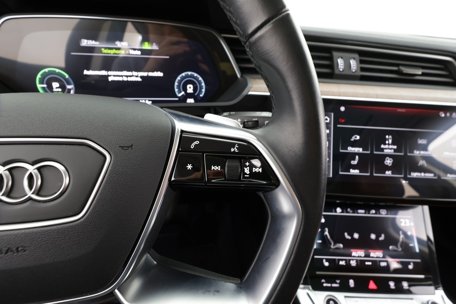 Audi e-tron vaihtoauto