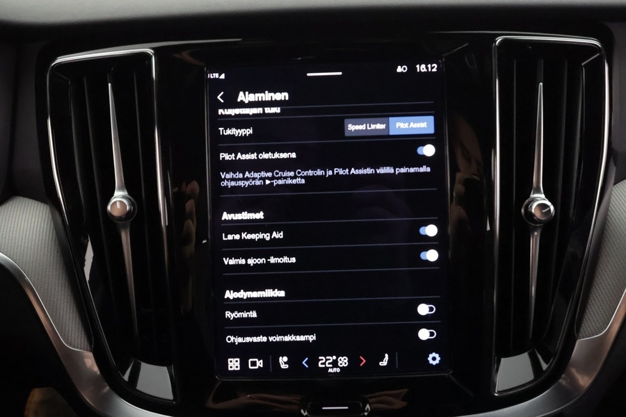 Volvo V60 vaihtoauto