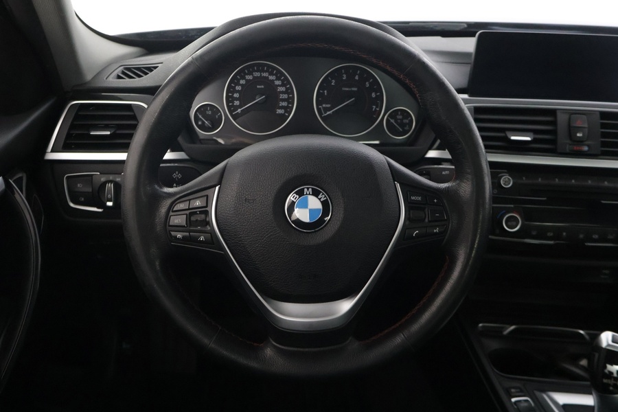 BMW 330 vaihtoauto