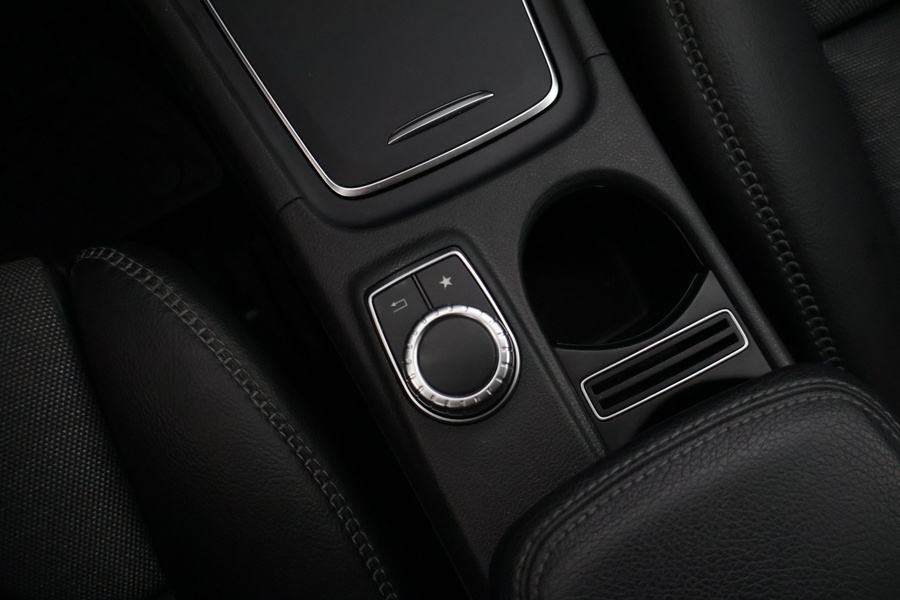 Mercedes-Benz GLA vaihtoauto