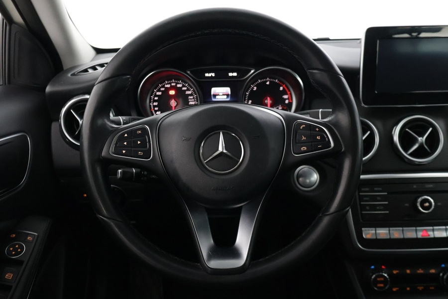 Mercedes-Benz GLA vaihtoauto