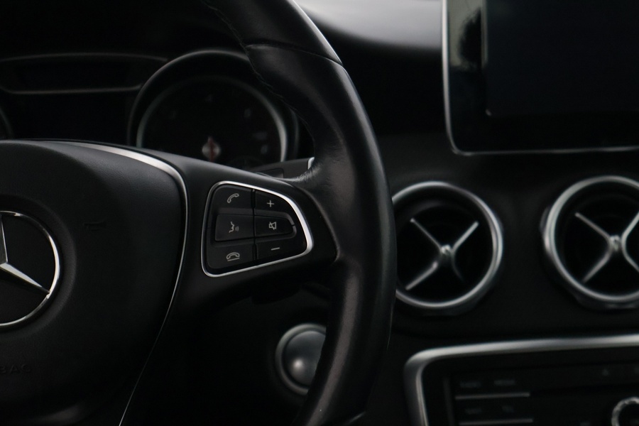 Mercedes-Benz GLA vaihtoauto