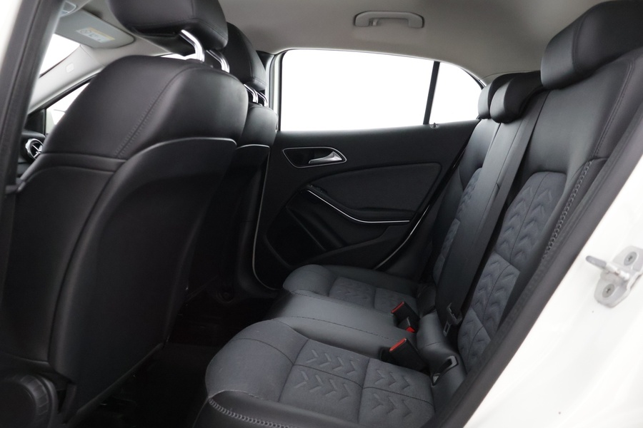 Mercedes-Benz GLA vaihtoauto