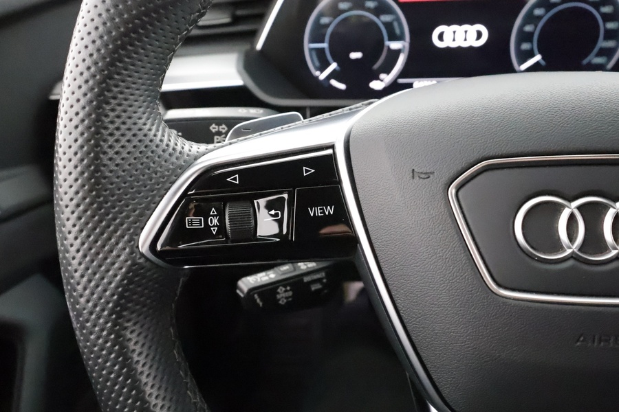 Audi Q8 e-tron vaihtoauto