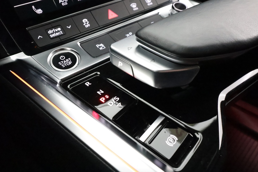 Audi Q8 e-tron vaihtoauto