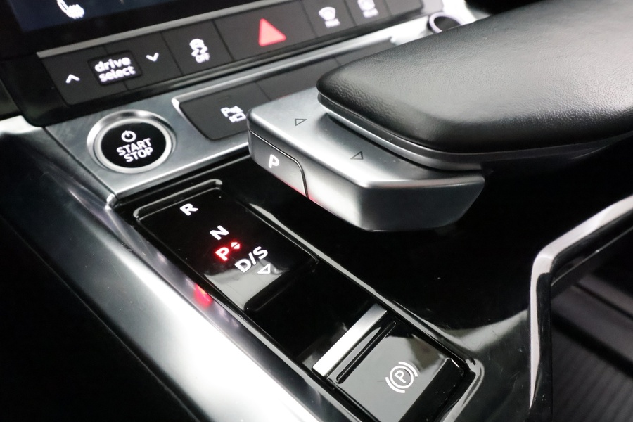 Audi Q8 e-tron vaihtoauto