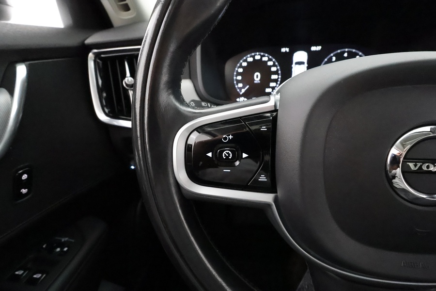 Volvo V90 Cross Country vaihtoauto