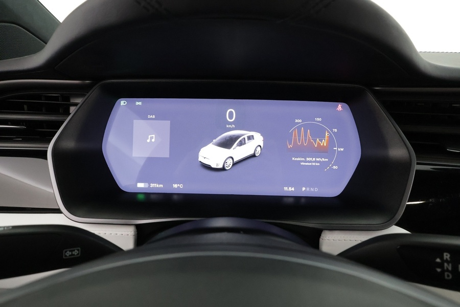 Tesla Model X vaihtoauto