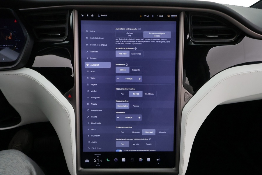 Tesla Model X vaihtoauto