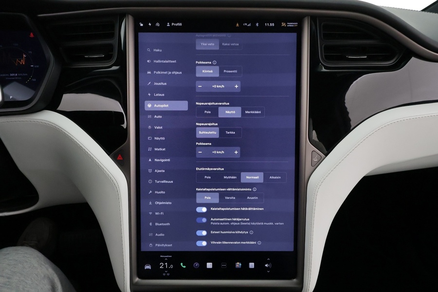 Tesla Model X vaihtoauto