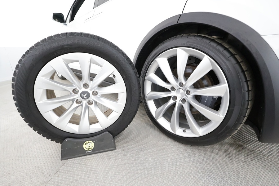 Tesla Model X vaihtoauto