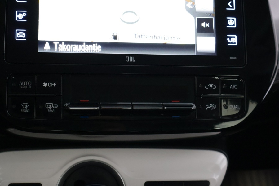 Toyota Prius Plug-in vaihtoauto