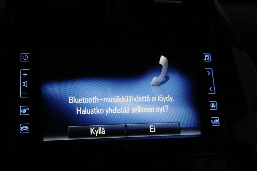 Toyota Prius Plug-in vaihtoauto