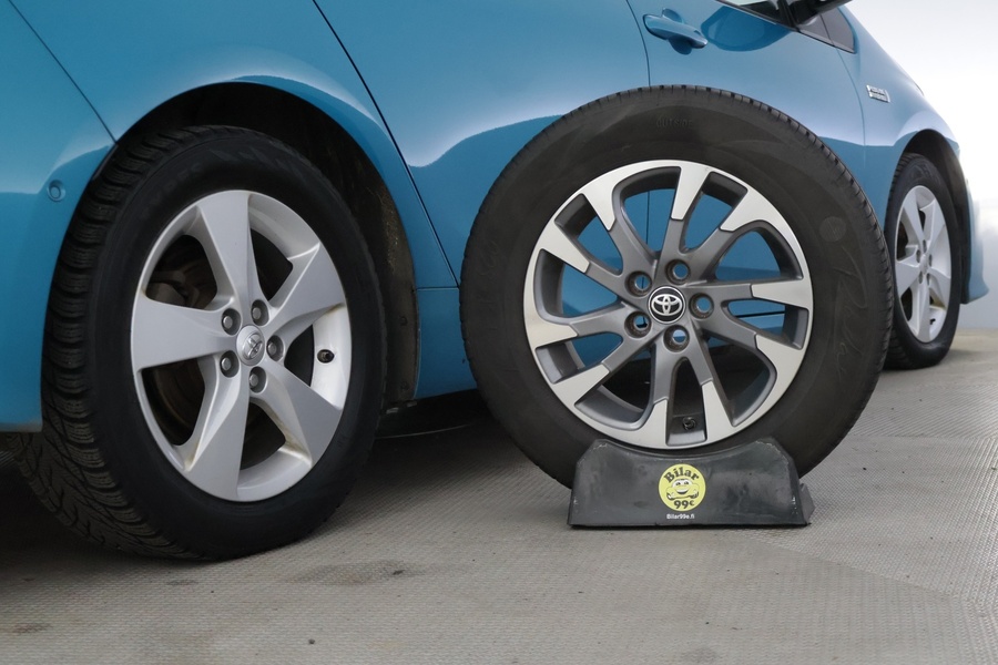 Toyota Prius Plug-in vaihtoauto