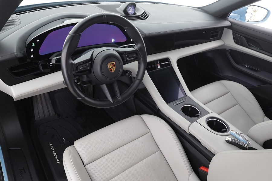 Porsche Taycan vaihtoauto