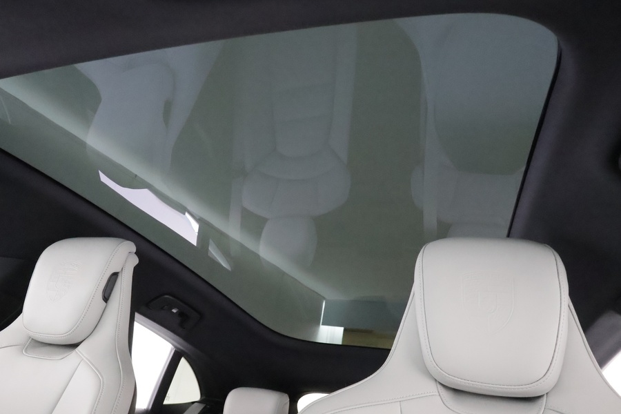 Porsche Taycan vaihtoauto