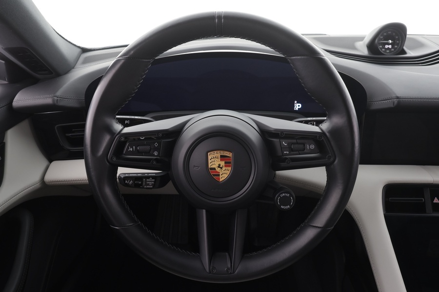 Porsche Taycan vaihtoauto