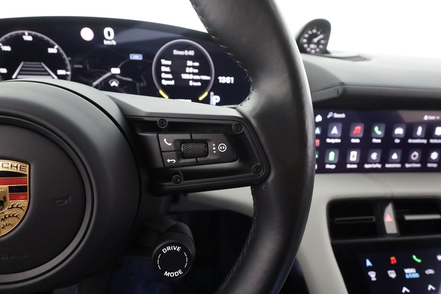 Porsche Taycan vaihtoauto