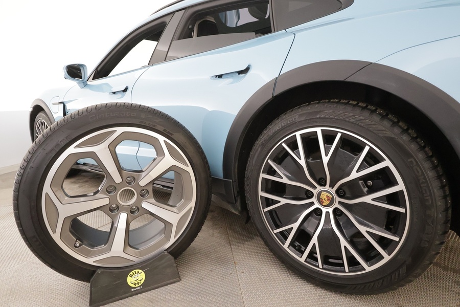 Porsche Taycan vaihtoauto