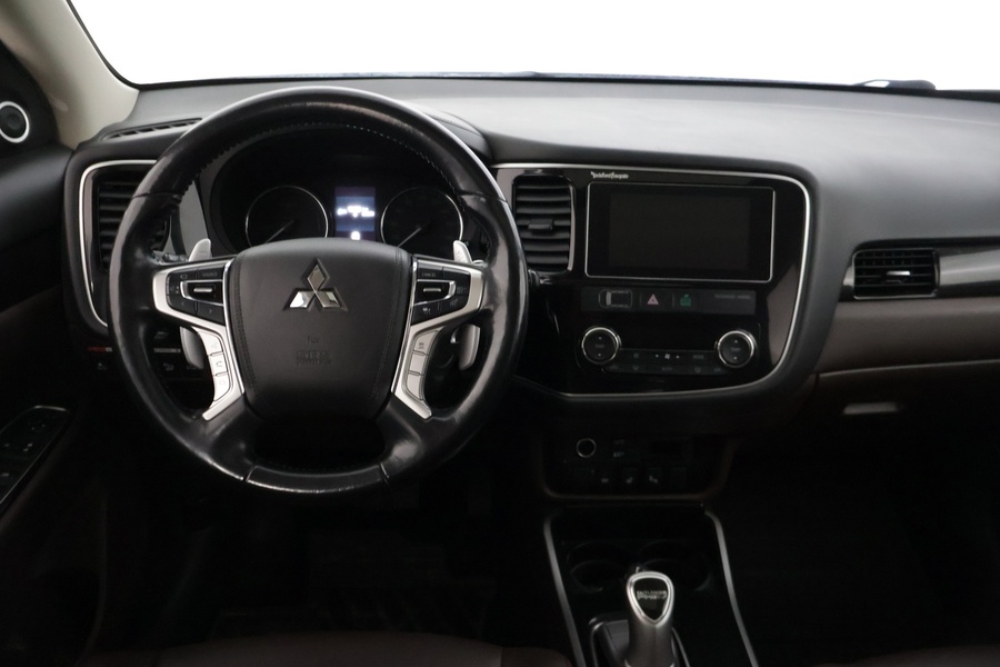 Mitsubishi Outlander PHEV vaihtoauto