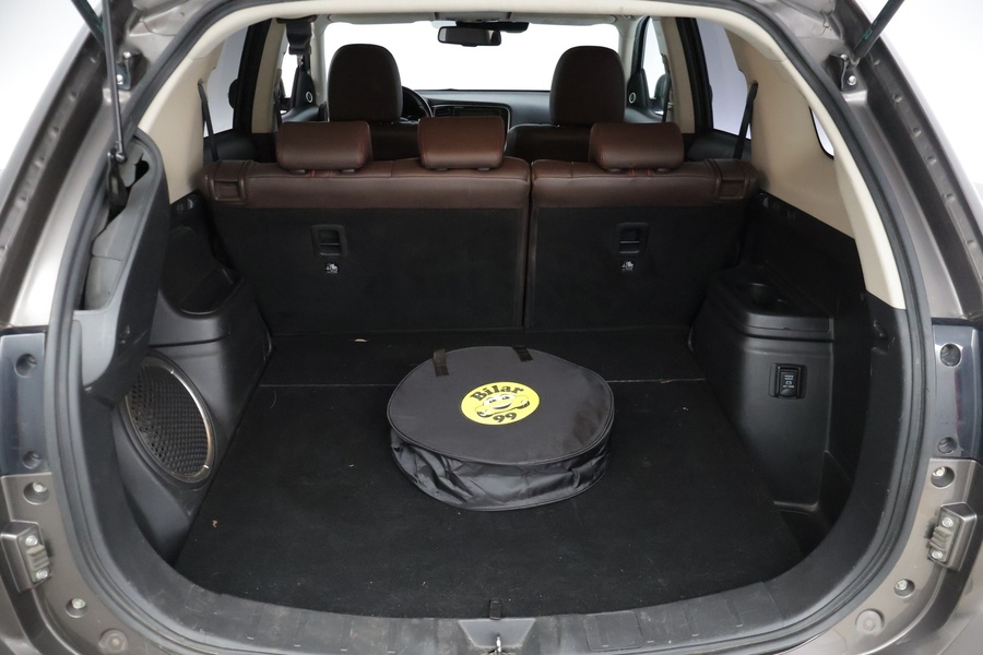 Mitsubishi Outlander PHEV vaihtoauto