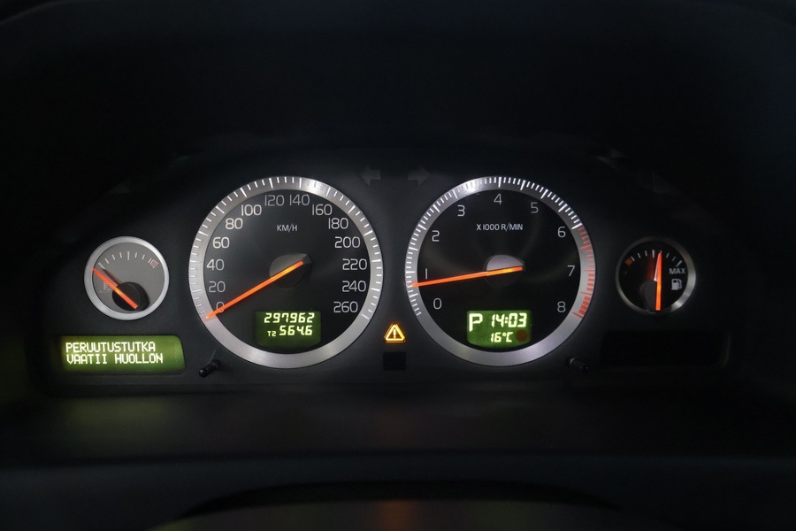 Volvo V70 vaihtoauto