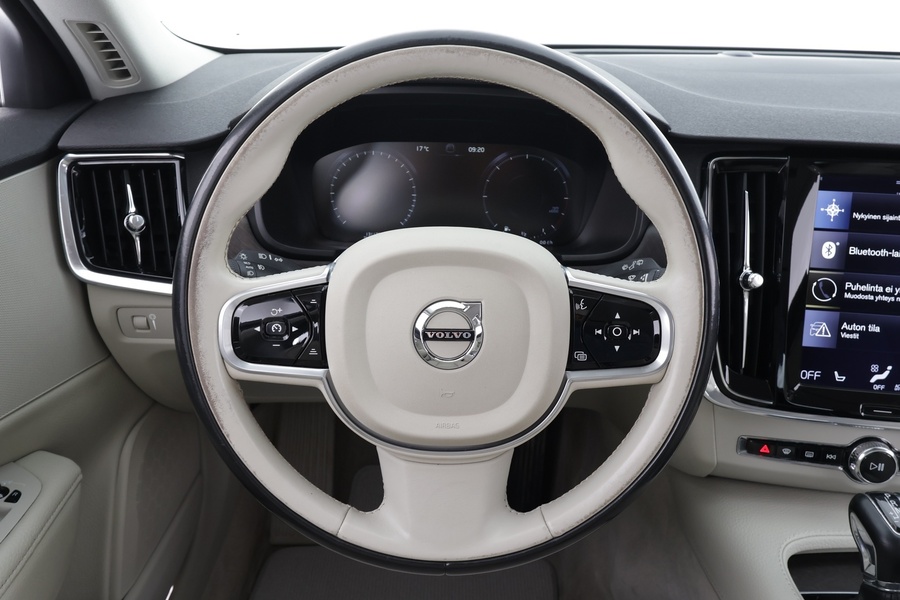 Volvo V90 Cross Country vaihtoauto