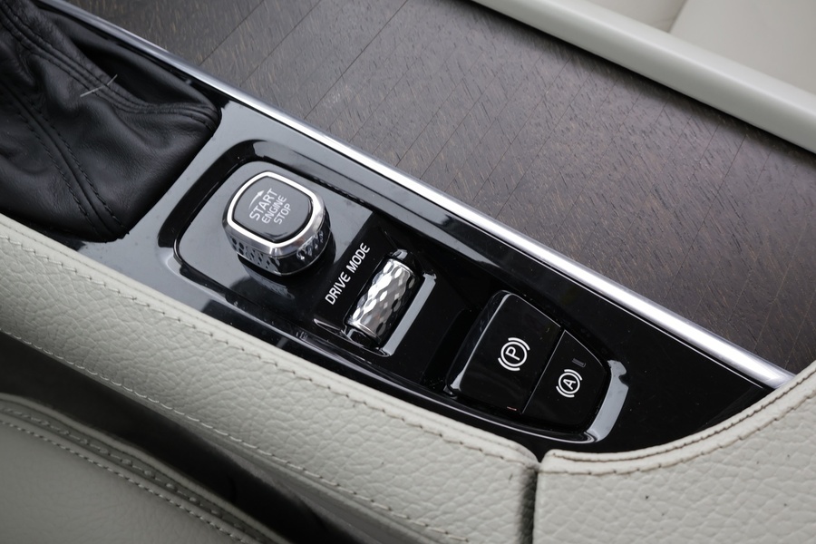 Volvo V90 Cross Country vaihtoauto